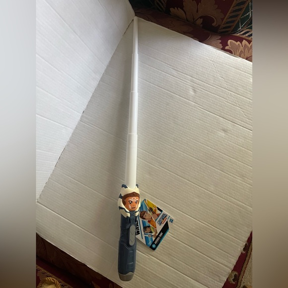 NWT Star Wars Ahsoka Tano Lightsaber Squad Toy Extendable Blade The Mandalorian - Picture 5 of 5